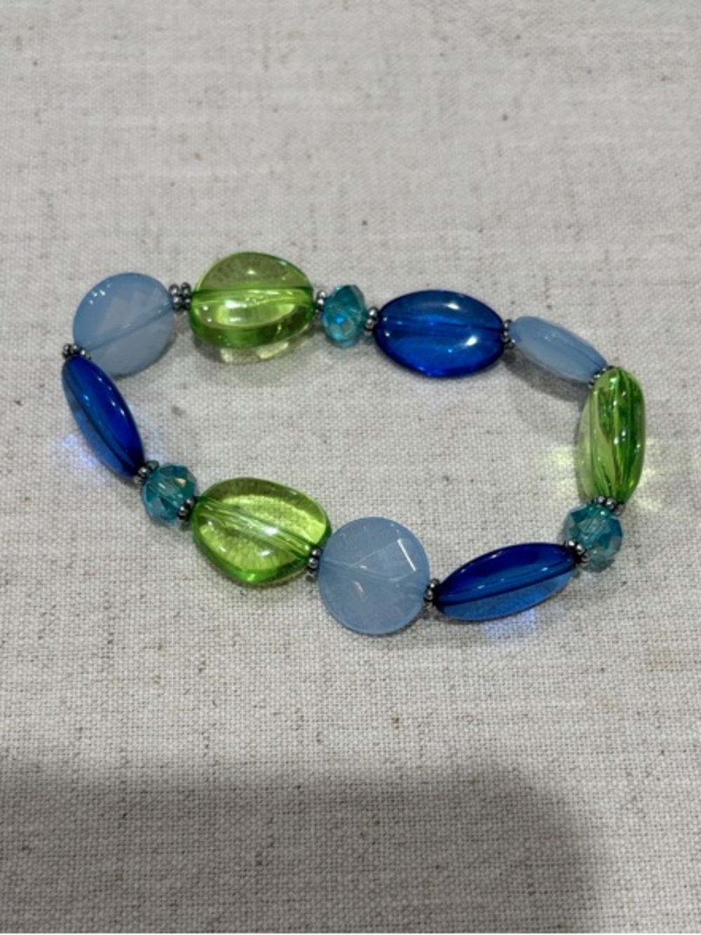 🦋🐠 Blue and Green Bead Stretch Bracelet
